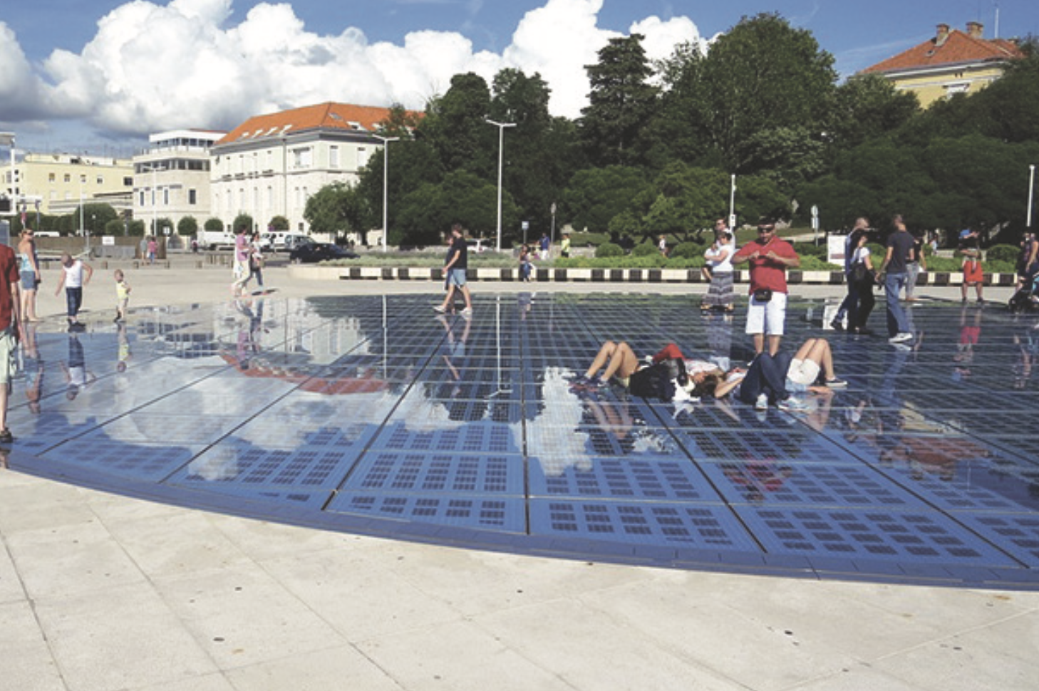 Ever wondered what urban integrated photovoltaics could mean for spaces and infrastructure in Zurich?